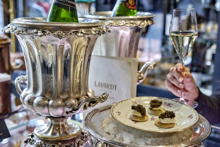 Blini de caviar Lhardy Marzo 23 63